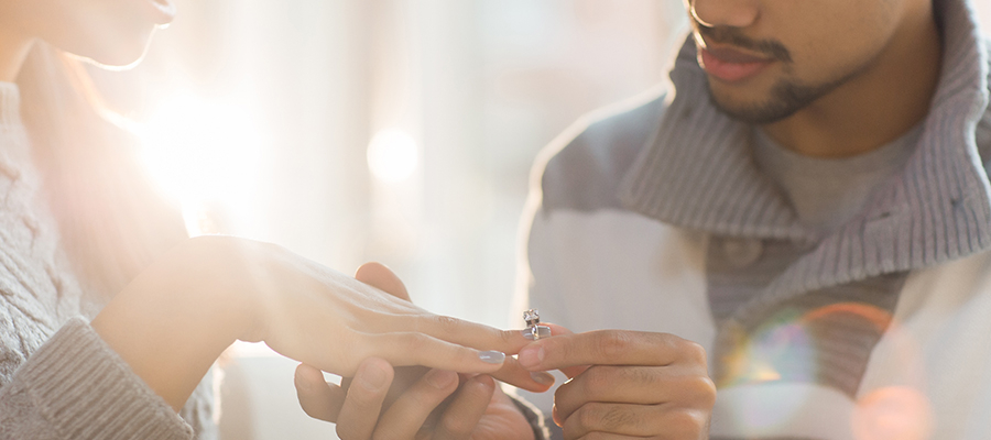 Verlobungs-Ringe – ein Sinnbild wird geboren